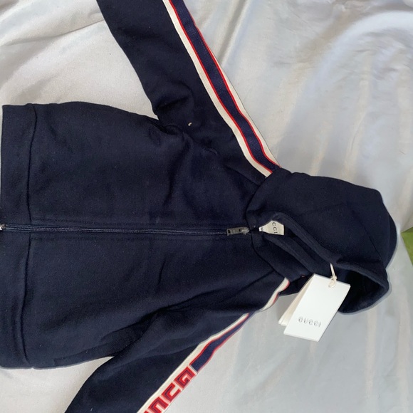 Brand new Gucci jumpsuit 9-12mnths. - Picture 4 of 5